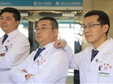 英姿飒爽的骨伤医师